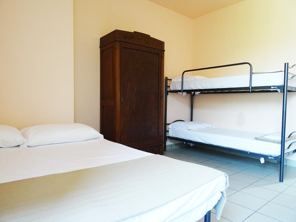 Victoria Hotels Carso Camnago Volta Eksteriør bilde